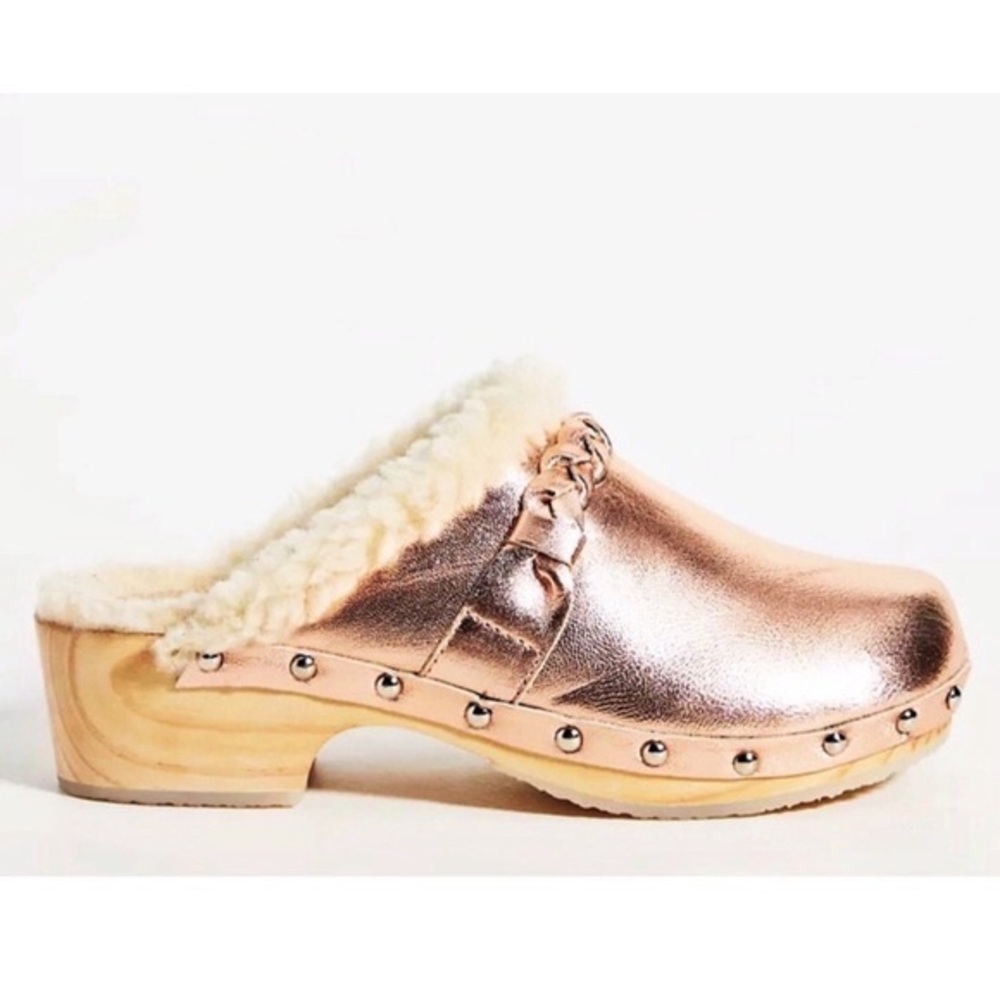 Pilcro Fur Clogs